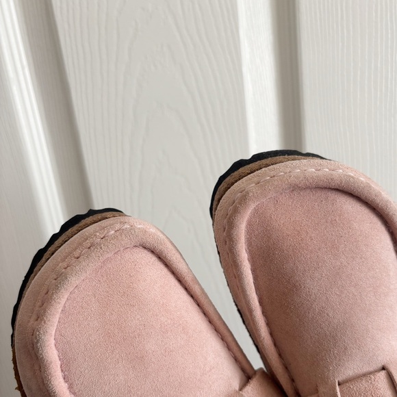 Birkenstock Buckley Shearling Suede Leather Slip On Clogs
Pastel Pink - Picture 10 of 10